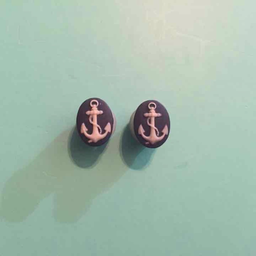 1/2 inch Navy Anchor Plugs NWOT
